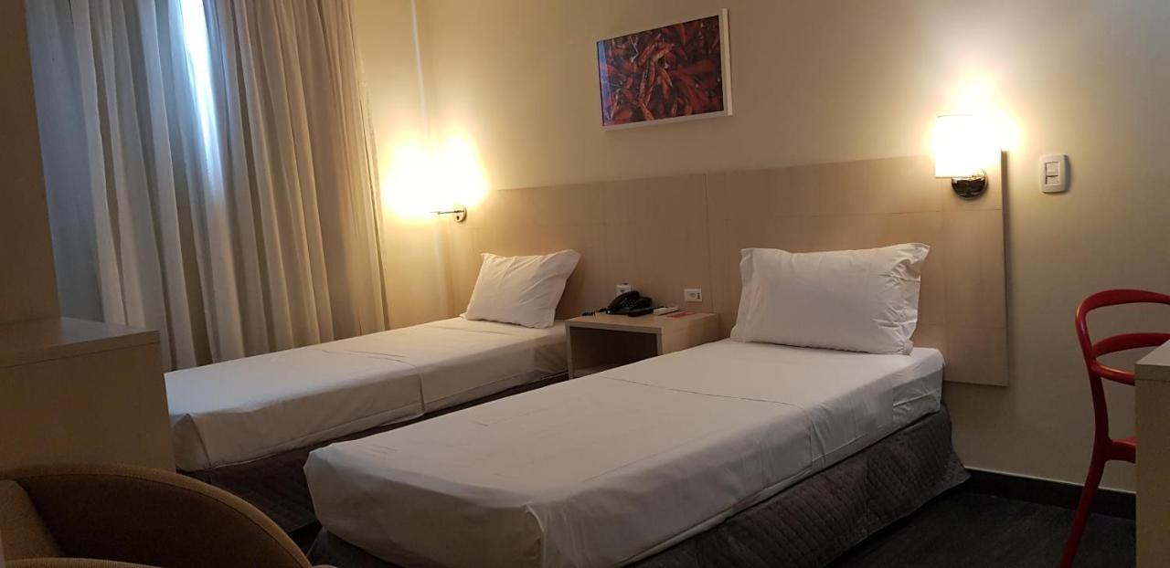 Готель Ibis Styles Belem Batista Campos Екстер'єр фото