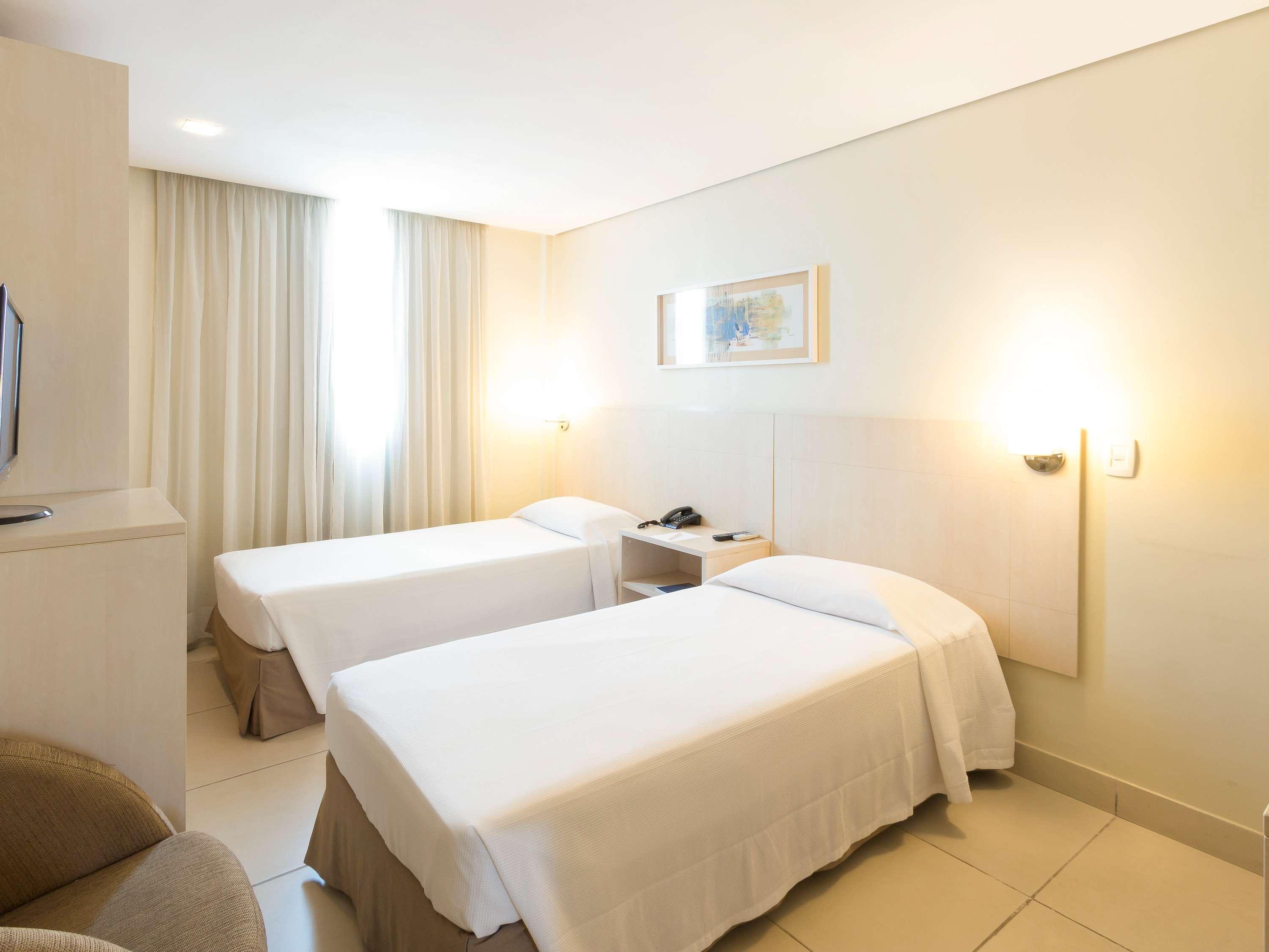 Готель Ibis Styles Belem Batista Campos Екстер'єр фото