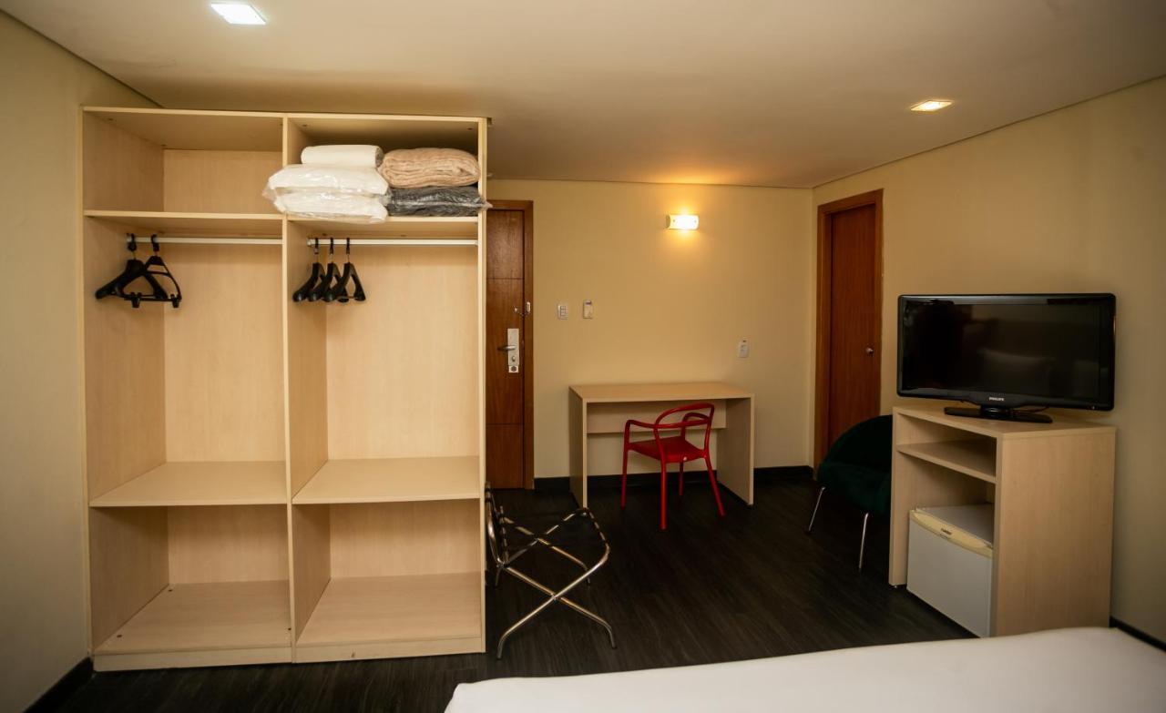 Готель Ibis Styles Belem Batista Campos Екстер'єр фото