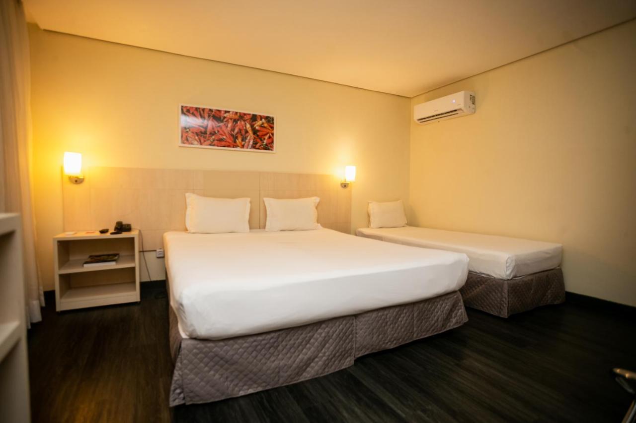 Готель Ibis Styles Belem Batista Campos Екстер'єр фото