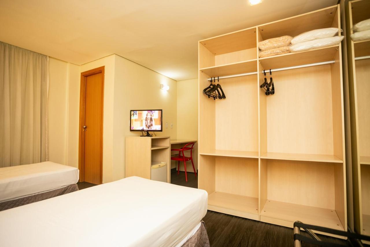Готель Ibis Styles Belem Batista Campos Екстер'єр фото