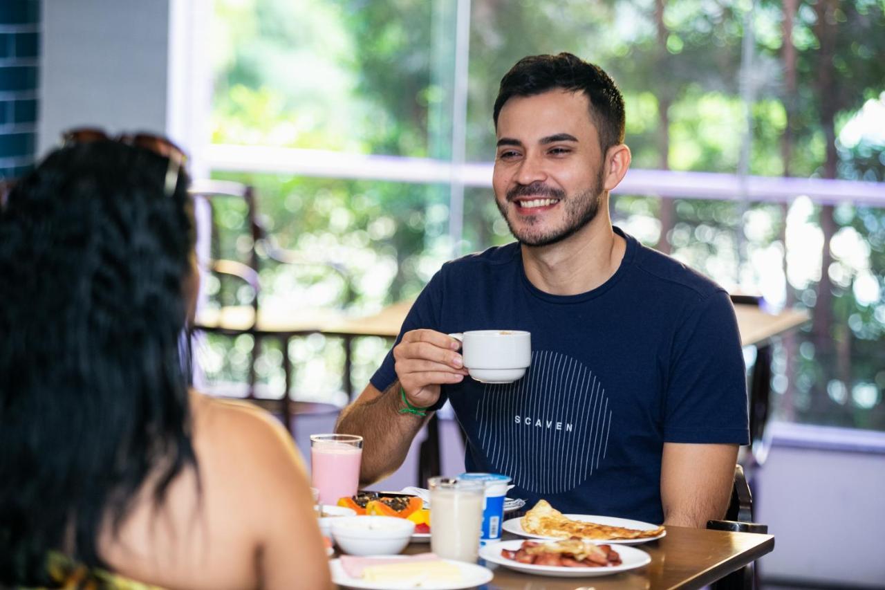 Готель Ibis Styles Belem Batista Campos Екстер'єр фото