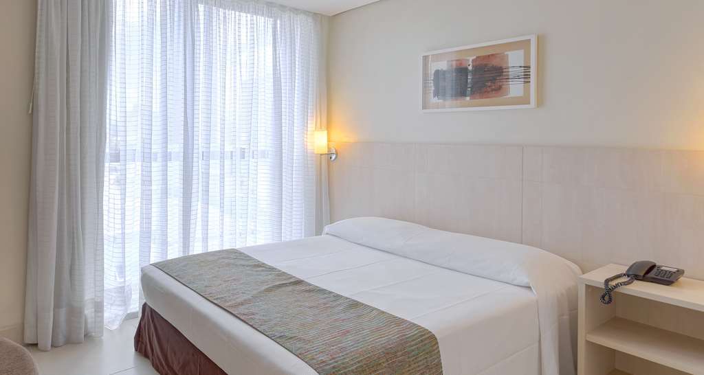 Готель Ibis Styles Belem Batista Campos Екстер'єр фото
